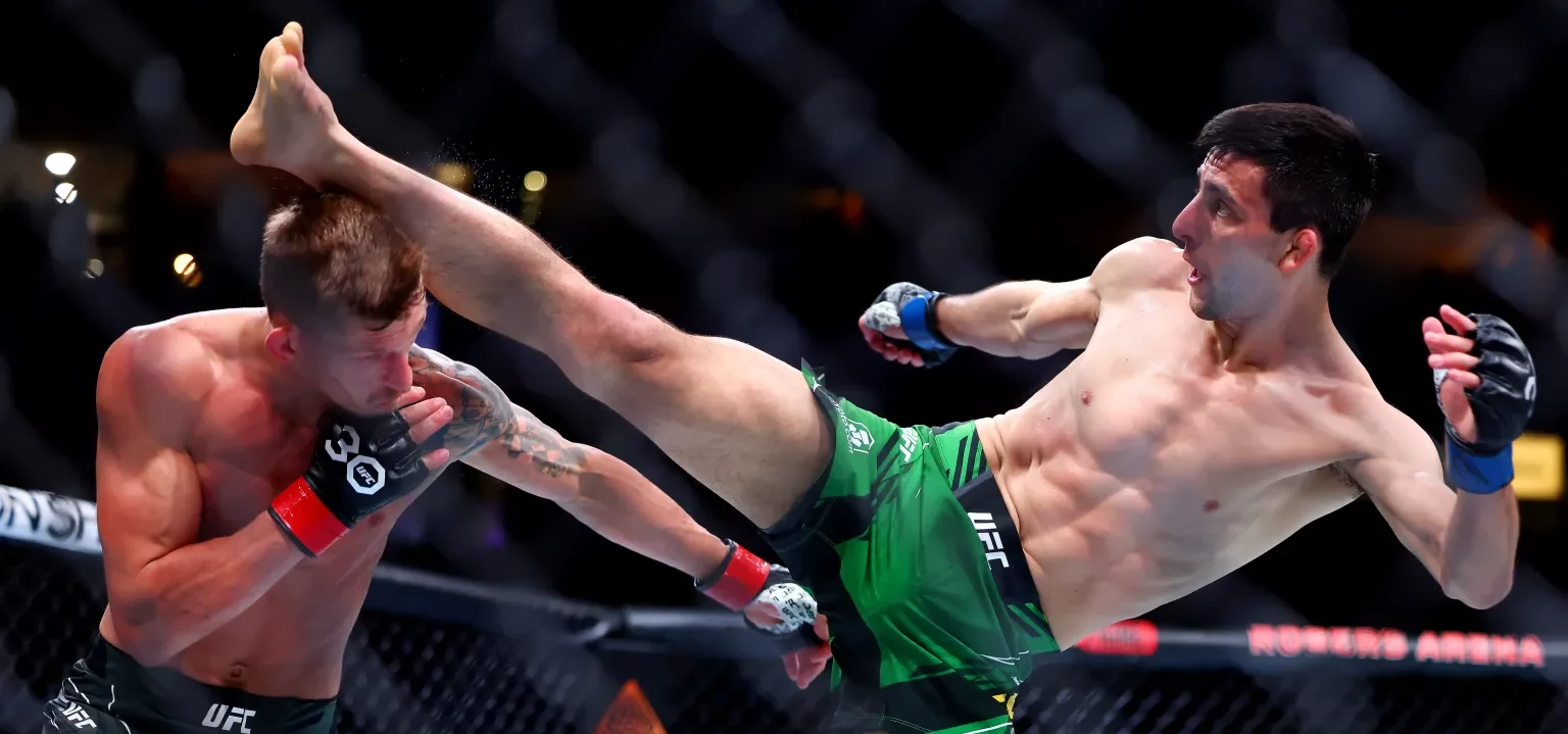 UFC anunció este viernes que su campeón de peso mosca, Alexandre Pantoja, defenderá su título en UFC 301 frente al "desconocido" Steve Erceg