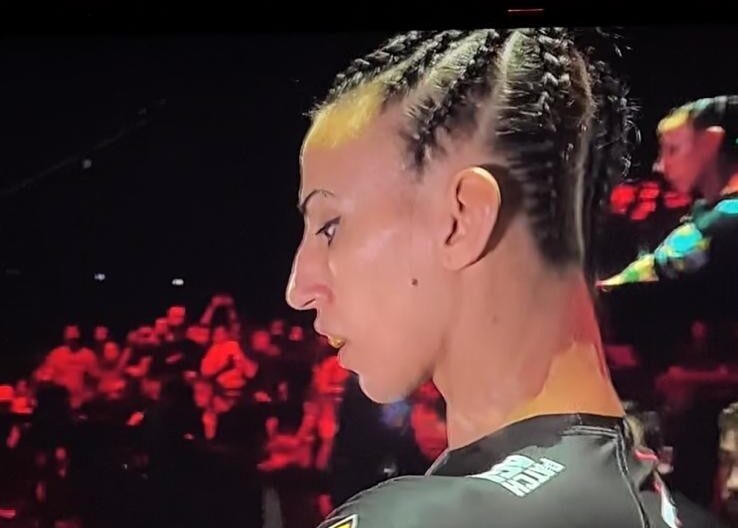 WOW 13 llenó la Cartuja en una noche de grandes combates