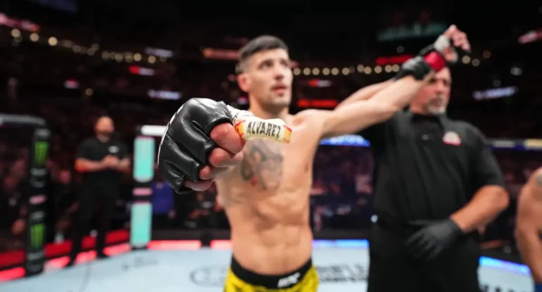 Joel Álvarez se impone a Drakkar Klose en el primer asalto y aumenta su racha de victorias hasta las 22, todas ellas finalizadas.